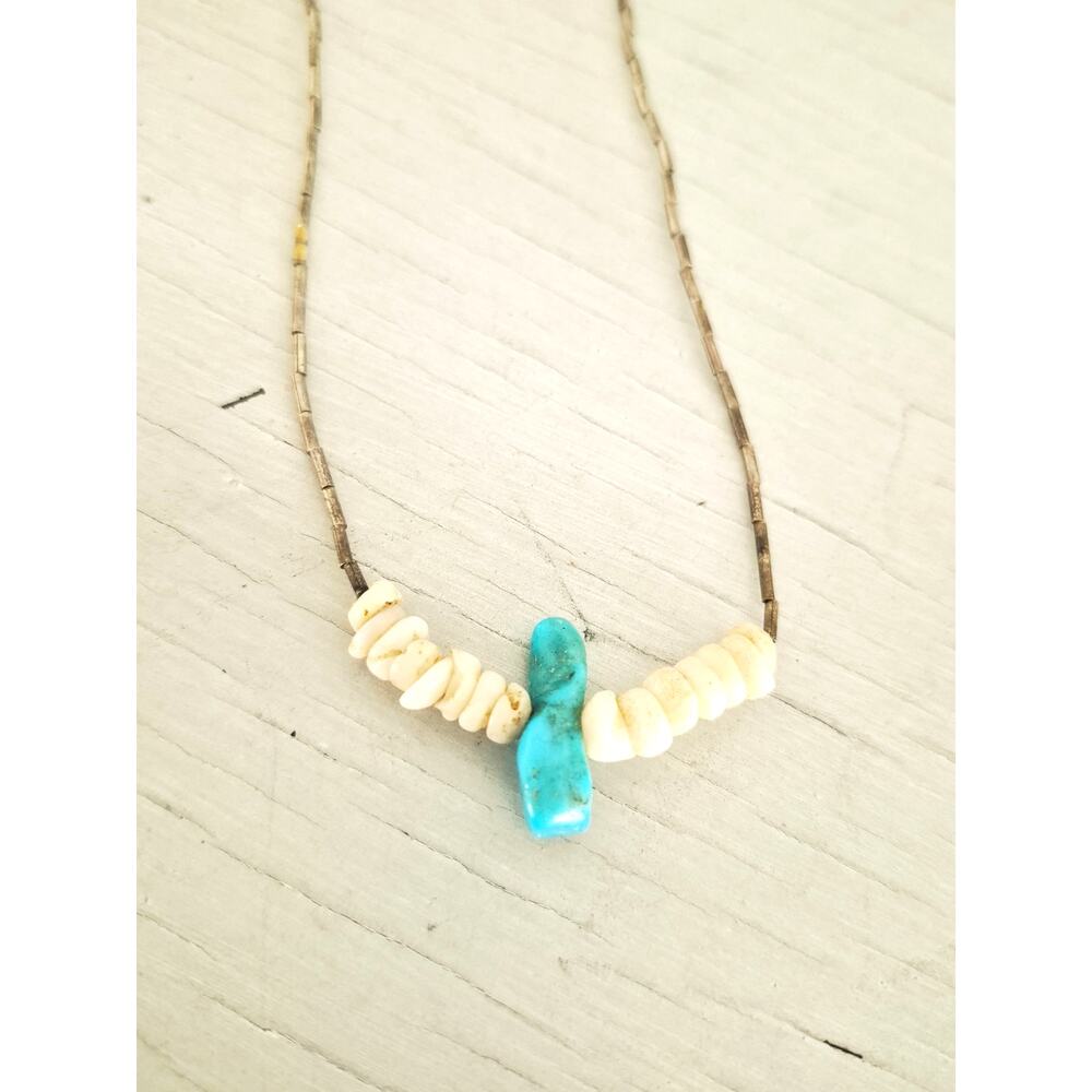 Vintage Southwestern Native Turquoise & Puka Shell Boho Choker Necklace